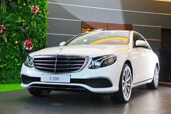 mercedes-e200-11 30 Khách hàng giao dịch trong tháng 6/2020 có cơ hội bốc thăm xe Mercedes E200